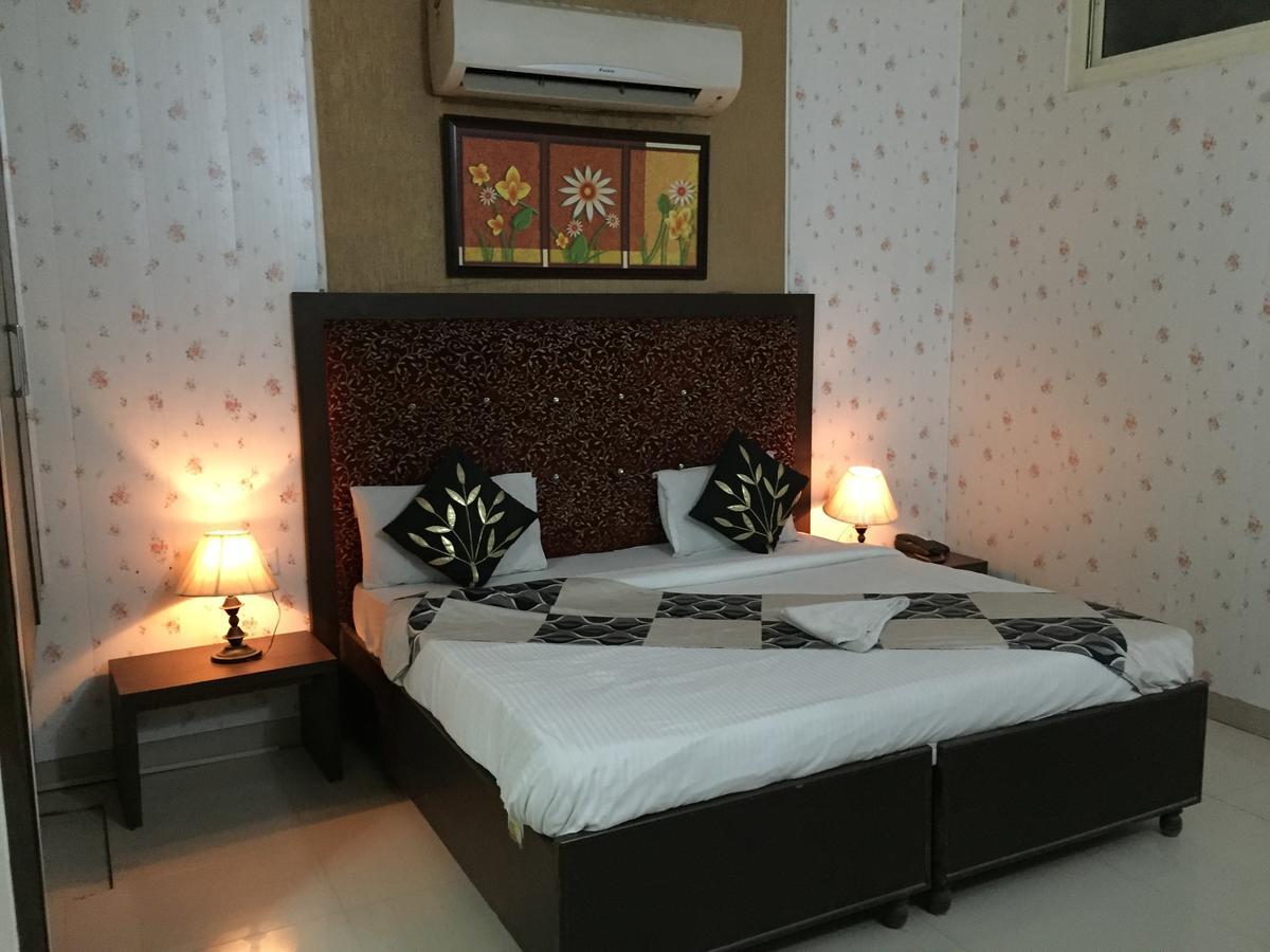 Anantkoti Hotel New Delhi Exterior photo